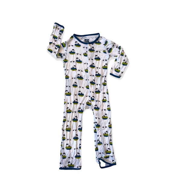 Kickee romper